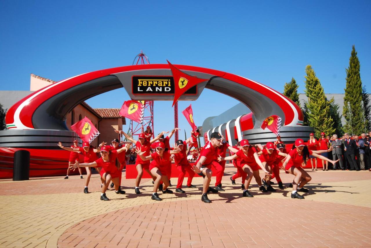 ポルトアドベンチュラ® ホテル カリブ PortAventura Park入場券付き サロウ エクステリア 写真